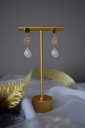Oorhangers Offwhite Crystal Glass ~ FO 002