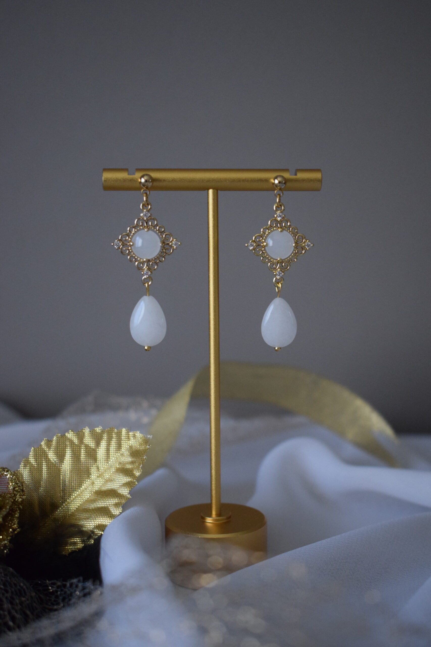Luxe Oorhangers met Jade edelsteendruppels ~ FO 003
