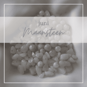 juni ~ Maansteen