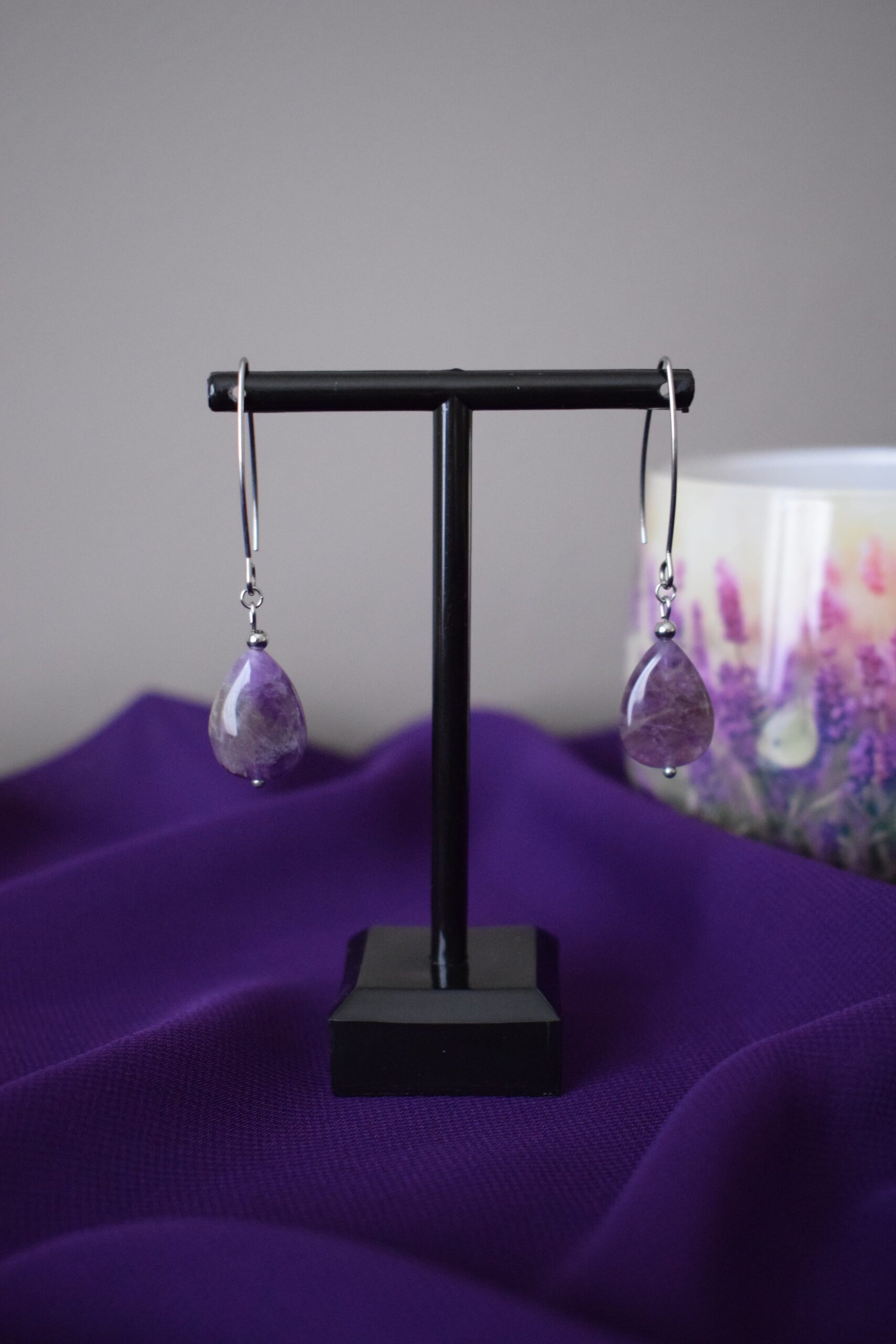 Oorhangers met Amethist edelsteendruppel ~ OA 006