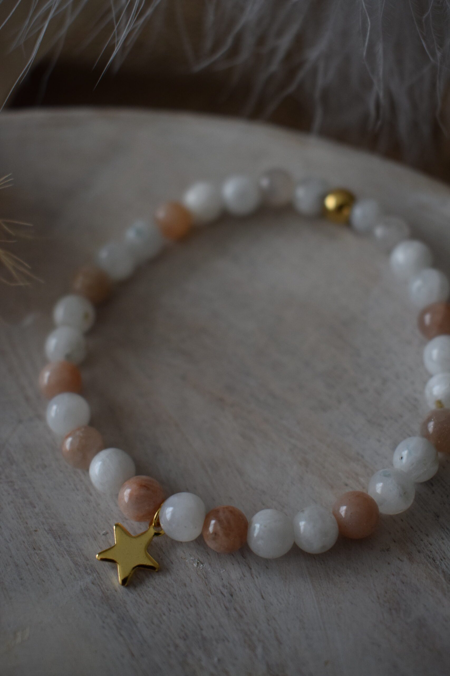 Kralenarmbandje Maan- en zonnesteen 6mm met ster ~ ST 005 - Afbeelding 4
