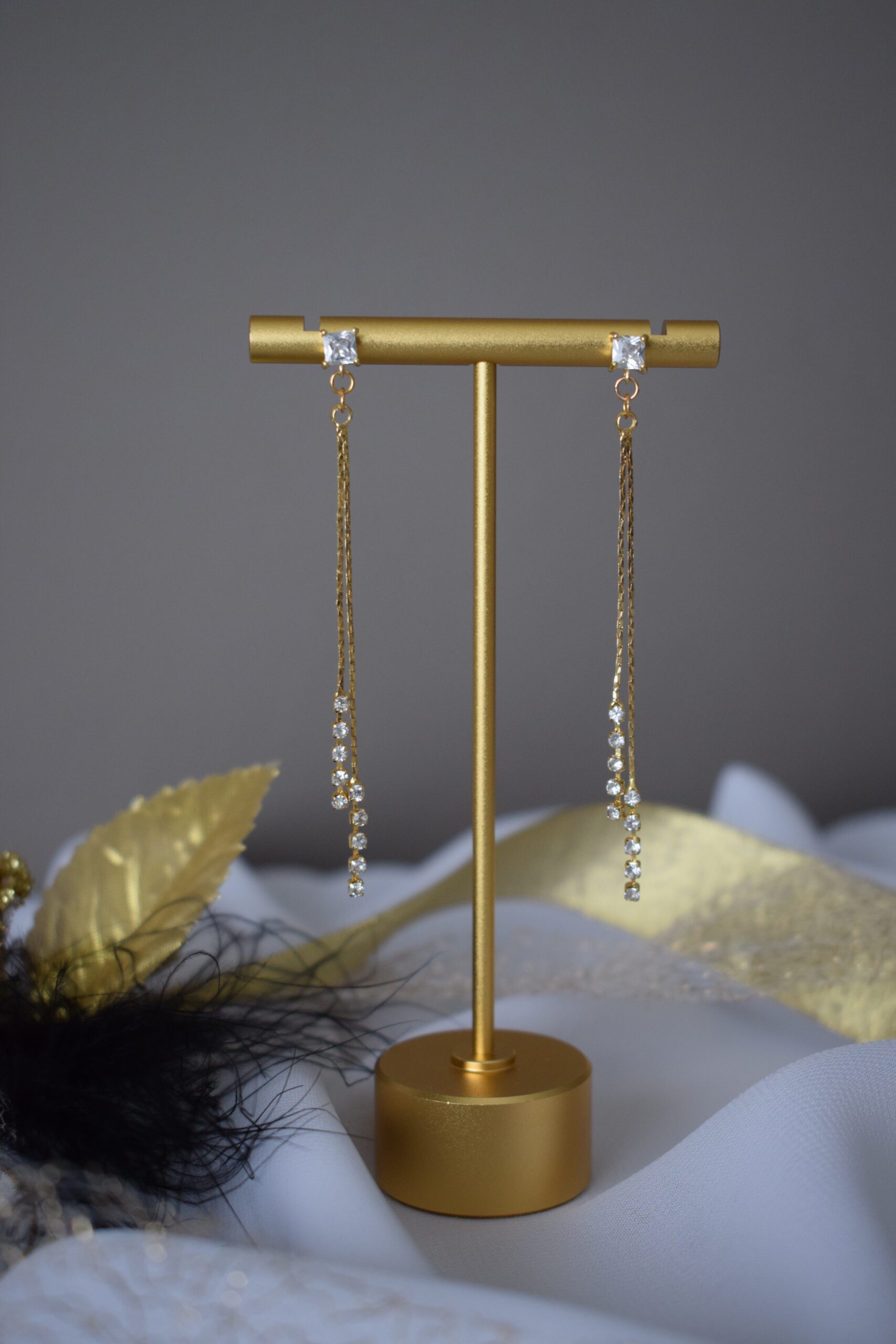 Luxe oorhangers met zirkoniasteentjes ~ FO 025