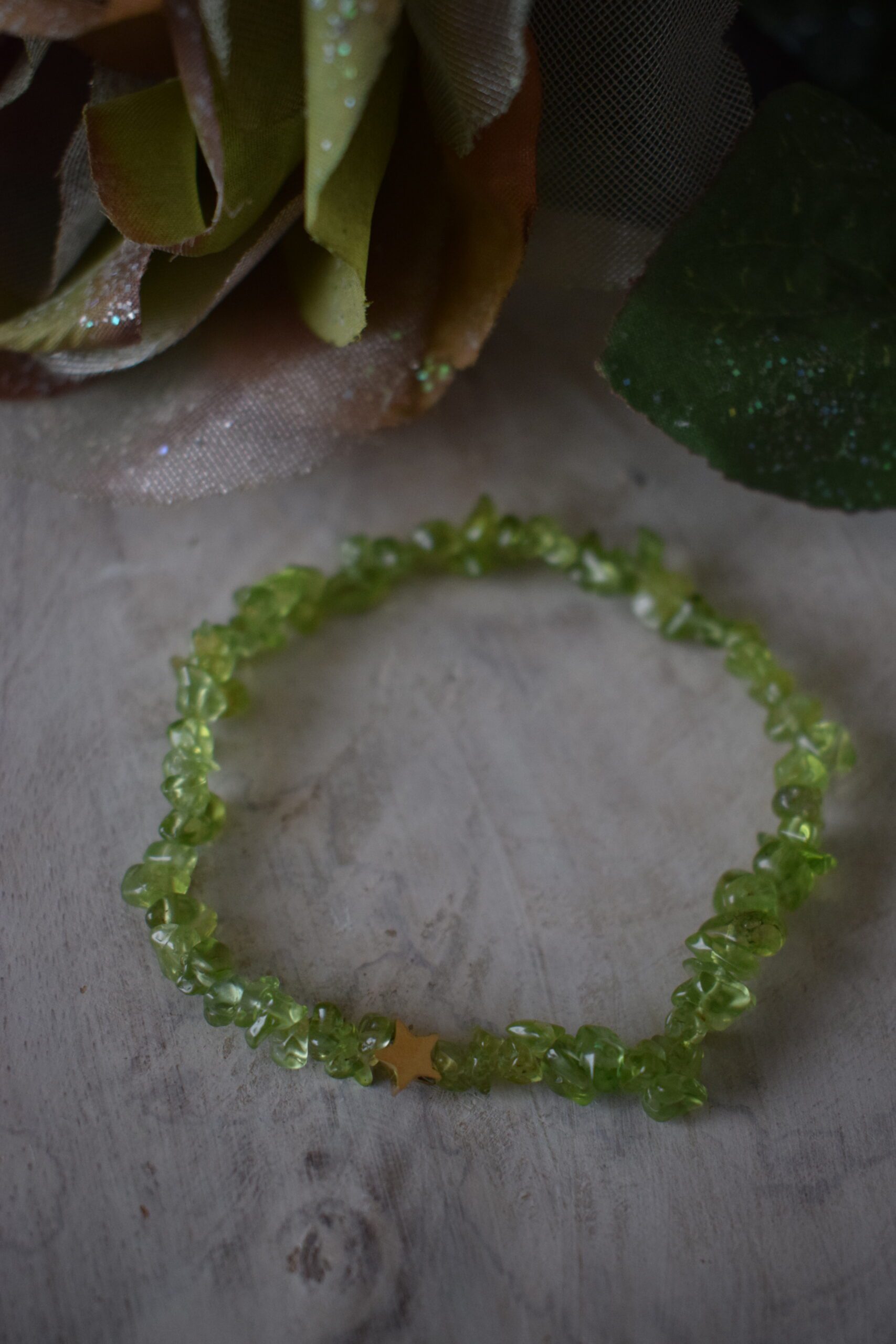 Armband edelsteenchips Peridoot met kraal ~ PER 001 - Afbeelding 3
