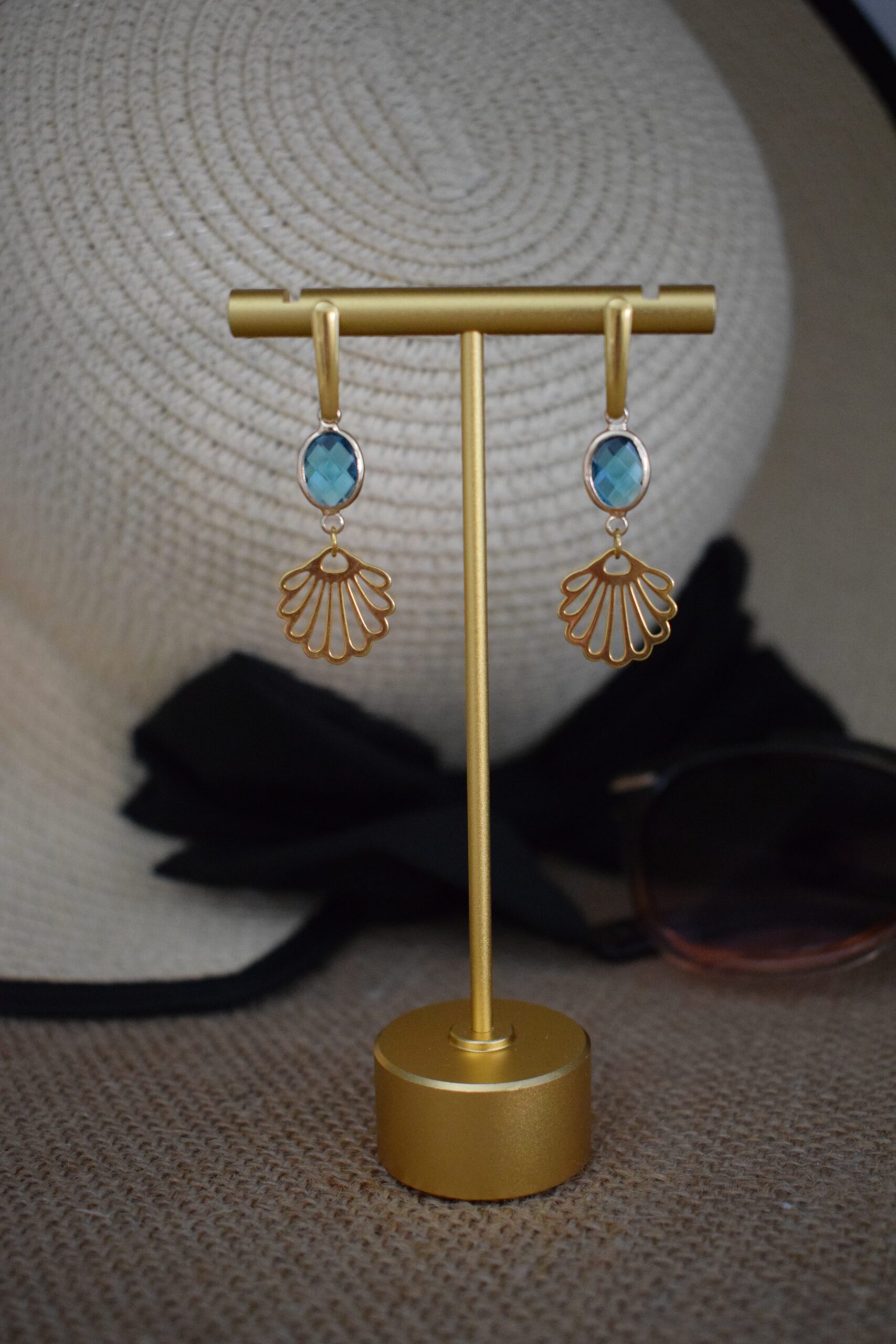 Oorhangers Turkoois Crystal Glass met schelp ~ CG 011