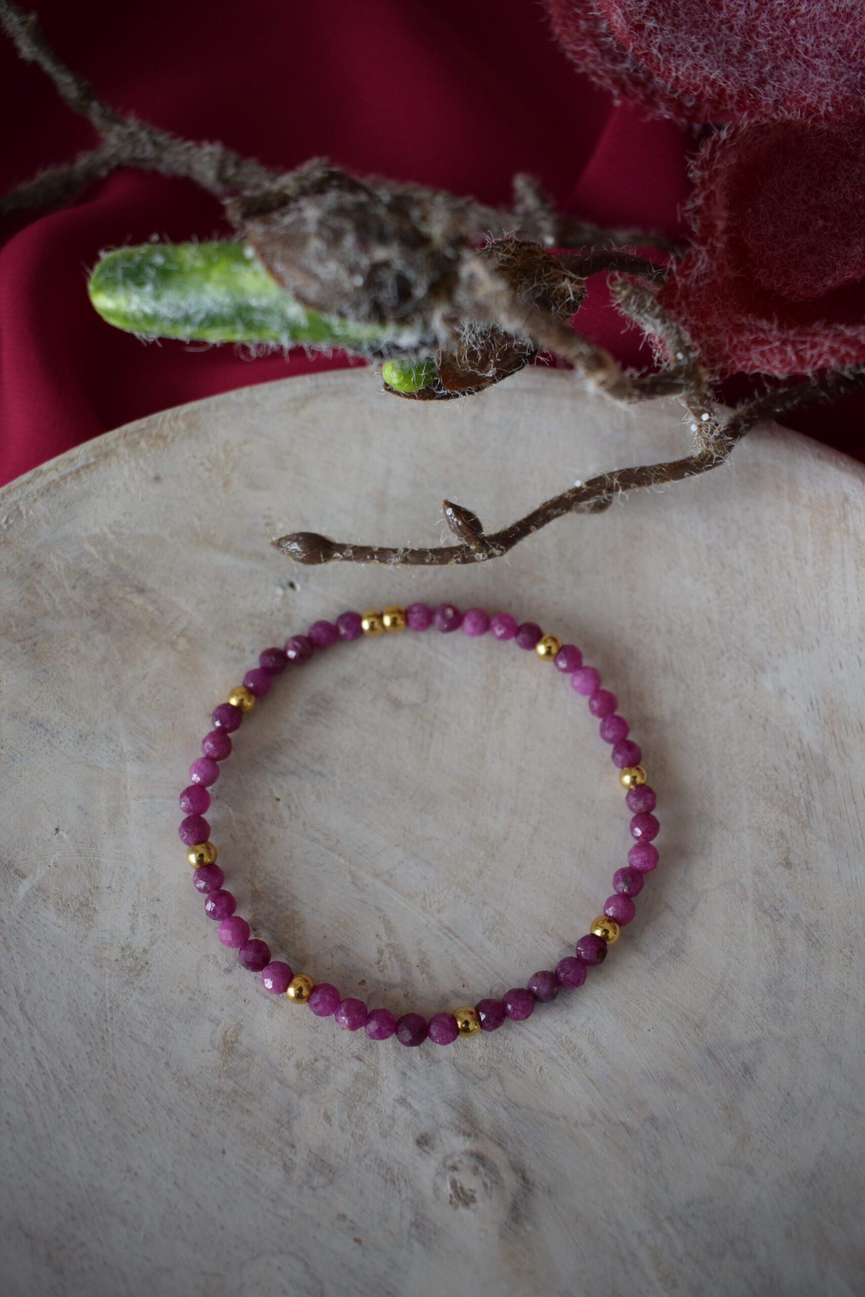 Kralenarmbandje Robijn 4mm kralen ~ ROB 001