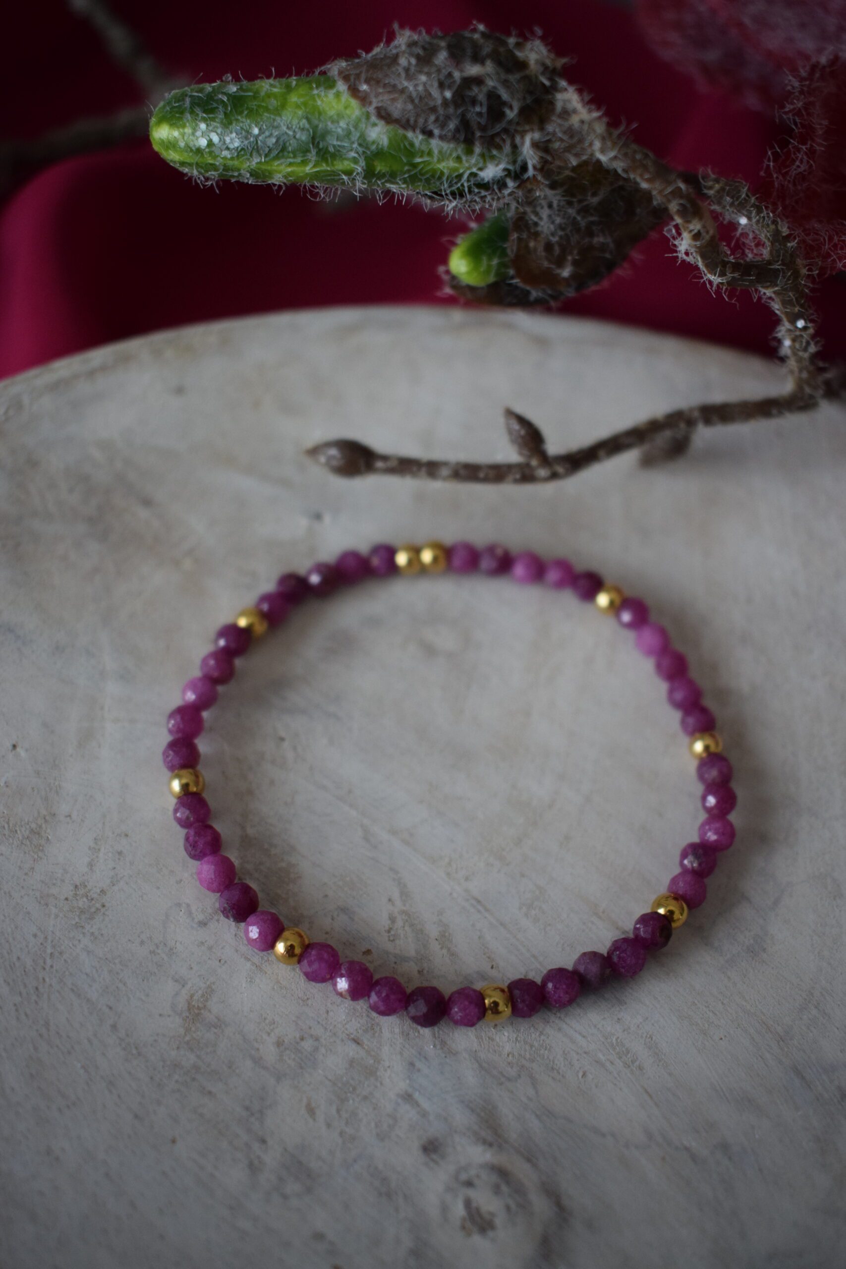 Kralenarmbandje Robijn 4mm kralen ~ ROB 001 - Afbeelding 2
