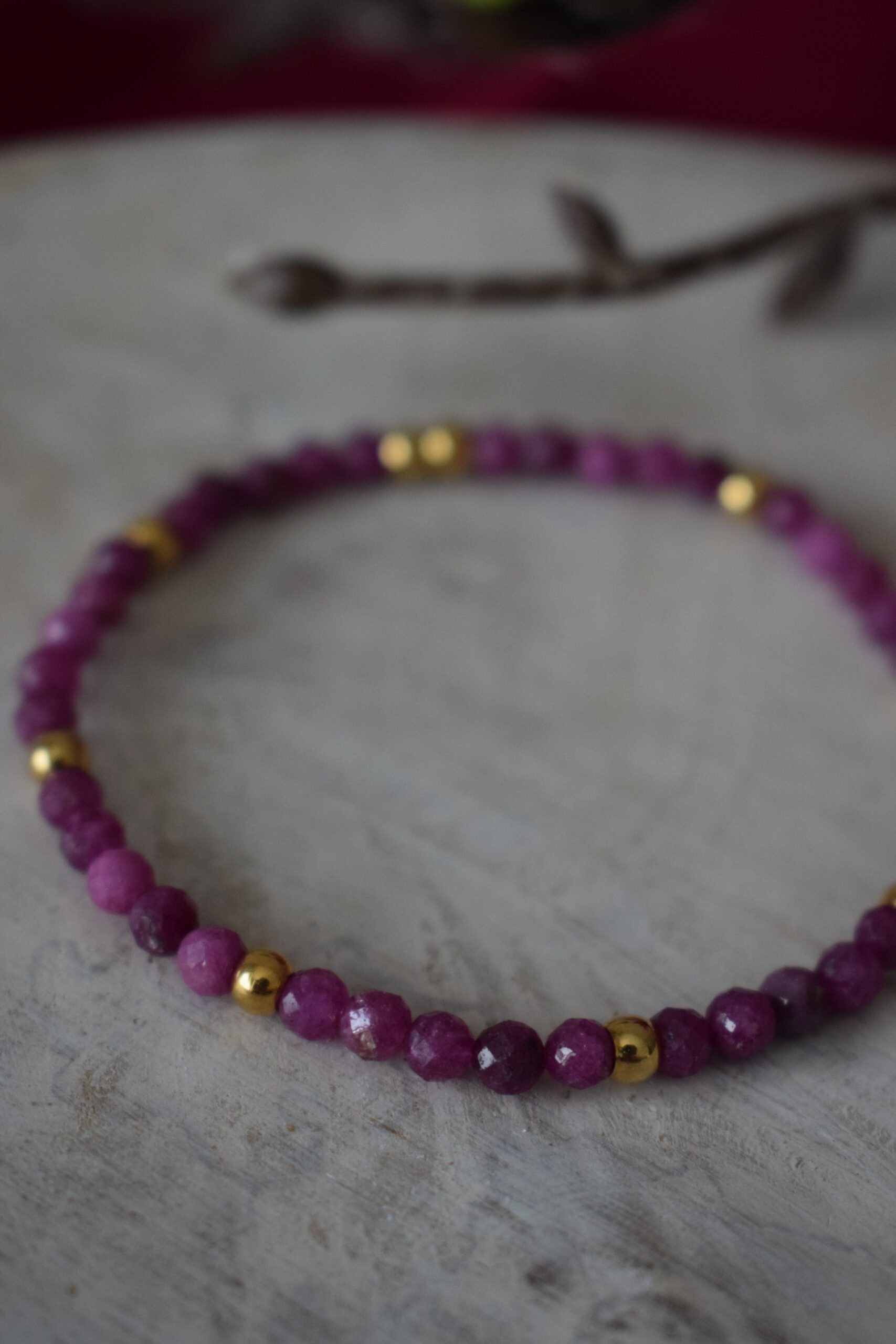 Kralenarmbandje Robijn 4mm kralen ~ ROB 001 - Afbeelding 4