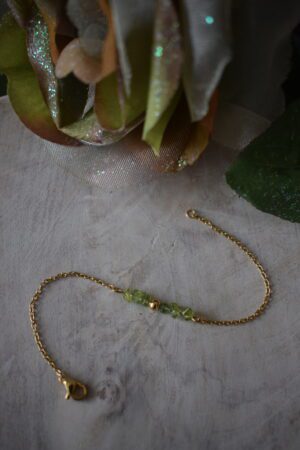 Armband stainless steel met Peridootchips ~ PER 002